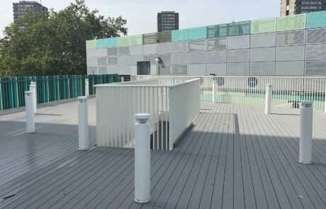 utside-View-of-Aluminium-Balcony-Decking-AliRail-Balustrades-In-London-for-D1-Decking-Solutions-Kensington-Academy-Project